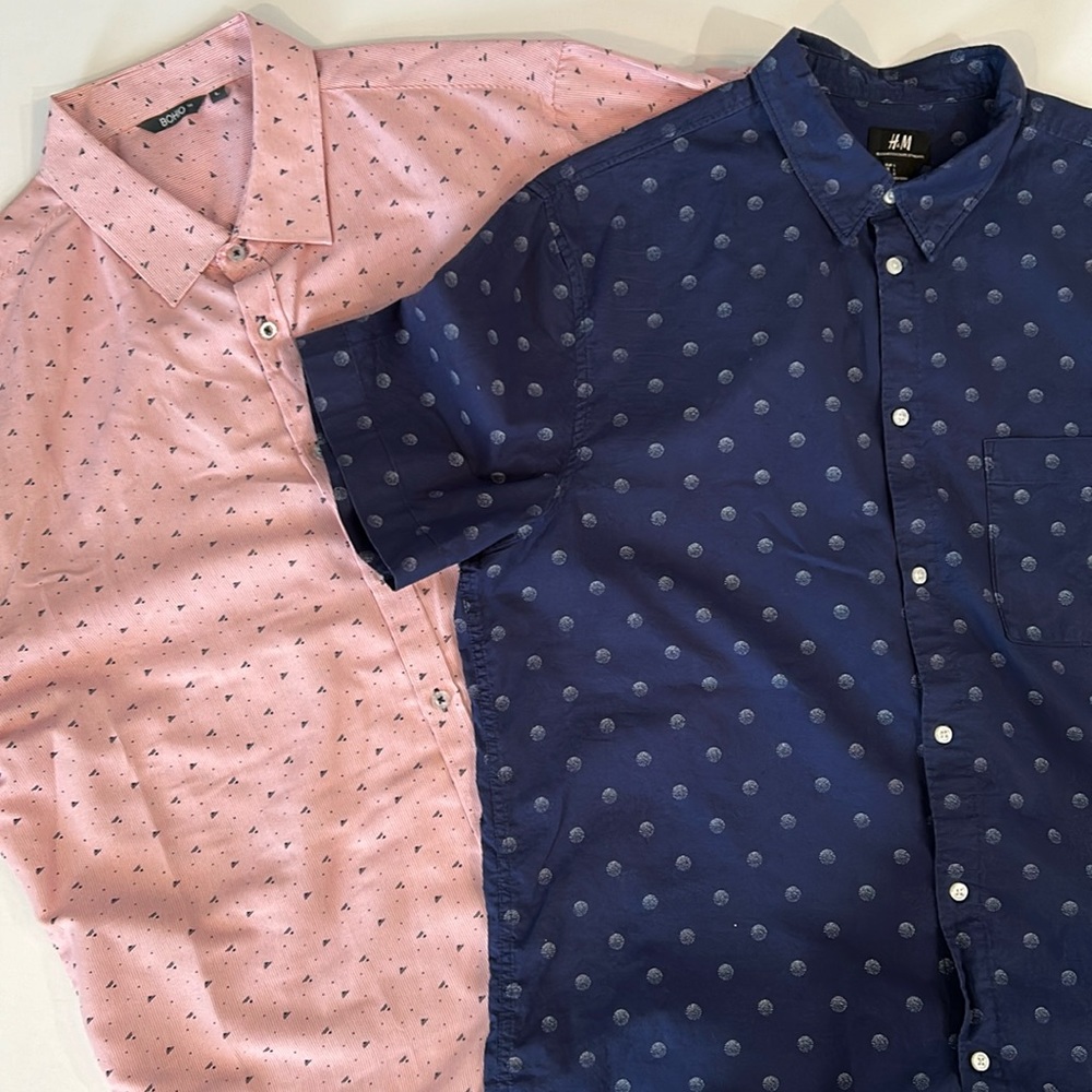 Set of 2 short sleeve button down shirts
